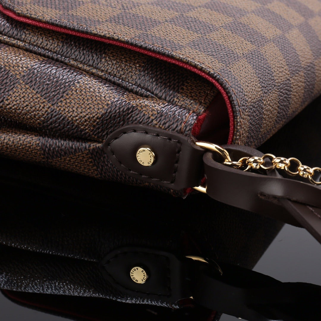 chain handbag monogram